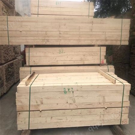 工地用建筑木方规格尺寸 进口建筑木方材质 耐磨松木木方_呈果木业