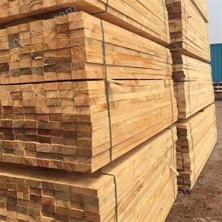 木材加工厂家 呈果建筑方木加工厂定制批发3米辐射松方木
