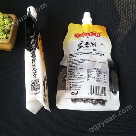 石磨豆浆包装袋 早餐奶包装袋 带吸嘴食品袋定制 免费设计图案 200ml 豆浆袋