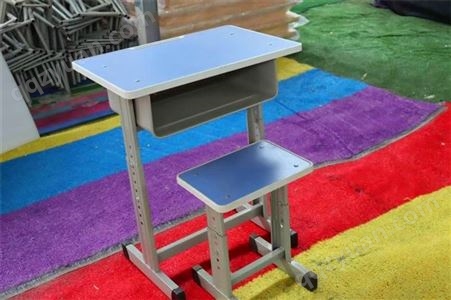 木质课桌椅生产厂家  塑料课桌椅生产厂家