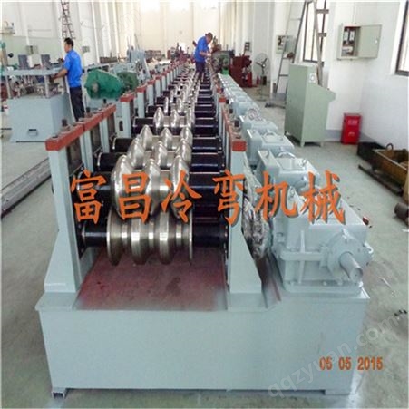 江阴定制生产 高速护栏机 高速护栏设备 高速护栏板成型设备